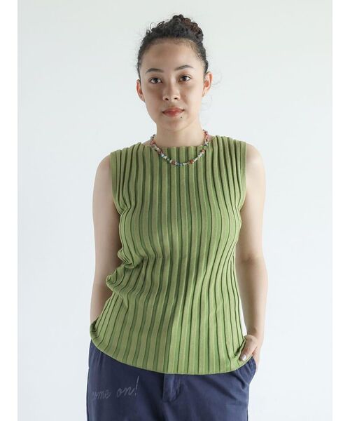 FIKA.(フィーカ)の「Wide rib sleeveless pullover(ニット/セーター・レディース・ライム/ダークブラウン/ベージュ/ネイビー・MEDIUM)」の5枚目の写真