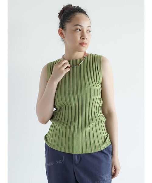 FIKA.(フィーカ)の「Wide rib sleeveless pullover(ニット/セーター・レディース・ライム/ダークブラウン/ベージュ/ネイビー・MEDIUM)」の6枚目の写真