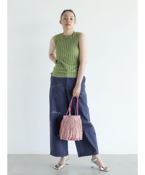 FIKA.(フィーカ)の「Wide rib sleeveless pullover(ニット/セーター・レディース・ライム/ダークブラウン/ベージュ/ネイビー・MEDIUM)」の12枚目の写真