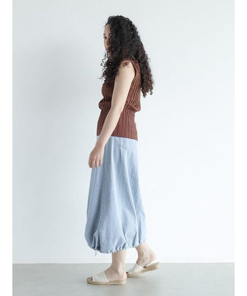 FIKA.(フィーカ)の「Wide rib sleeveless pullover(ニット/セーター・レディース・ライム/ダークブラウン/ベージュ/ネイビー・MEDIUM)」の18枚目の写真