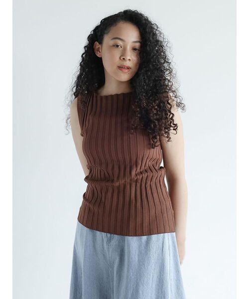 FIKA.(フィーカ)の「Wide rib sleeveless pullover(ニット/セーター・レディース・ライム/ダークブラウン/ベージュ/ネイビー・MEDIUM)」の1枚目の写真