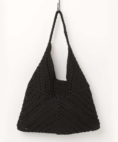 fredy emue(フレディエミュ)の「コード編みトライアングルトートバッグ(かごバッグ・レディース・ベージュ/ブラック・FREE)」の9枚目の写真