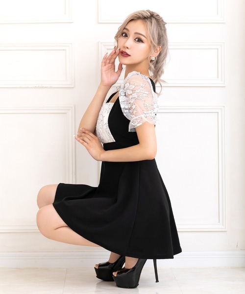 myMinette(マイミネット)の「キャバドレス ミニ フレア 半袖 サロペット風フラワーレースシースルーハイウエスト切替ドレス(ドレス・レディース・ホワイト×ブラック・LARGE/MEDIUM)」の8枚目の写真