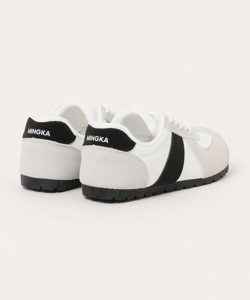 shoes365(シューズスリーシックスファイヴ)の「【SHOES 365】薄底スニーカー フラットシューズ(スニーカー・レディース・ベージュ/ブラック/チョコ・22.5cm/23.5cm/24.5cm/23.0cm/24.0cm/25.0cm)」の4枚目の写真
