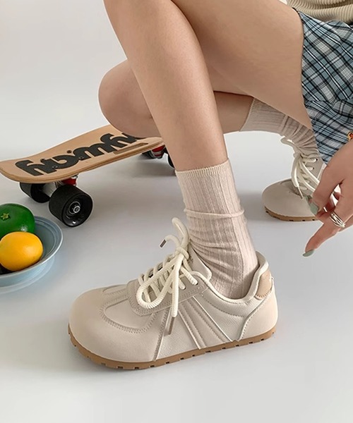 shoes365(シューズスリーシックスファイヴ)の「【SHOES 365】薄底スニーカー フラットシューズ(スニーカー・レディース・ベージュ/ブラック/チョコ・22.5cm/23.5cm/24.5cm/23.0cm/24.0cm/25.0cm)」の9枚目の写真