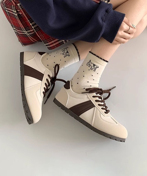 shoes365(シューズスリーシックスファイヴ)の「【SHOES 365】薄底スニーカー フラットシューズ(スニーカー・レディース・ベージュ/ブラック/チョコ・22.5cm/23.5cm/24.5cm/23.0cm/24.0cm/25.0cm)」の11枚目の写真