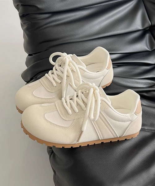 shoes365(シューズスリーシックスファイヴ)の「【SHOES 365】薄底スニーカー フラットシューズ(スニーカー・レディース・ベージュ/ブラック/チョコ・22.5cm/23.5cm/24.5cm/23.0cm/24.0cm/25.0cm)」の16枚目の写真