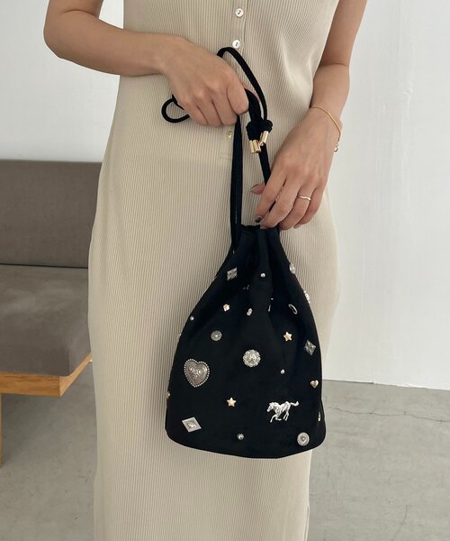 CAPRICIEUX LE'MAGE（カプリシューレマージュ）の「マルチモチーフスエード巾着バッグ（ショルダーバッグ・レディース・ブラック/ブラウン・FREE）」の5枚目の写真