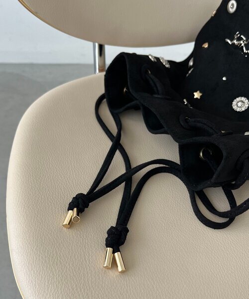 CAPRICIEUX LE'MAGE（カプリシューレマージュ）の「マルチモチーフスエード巾着バッグ（ショルダーバッグ・レディース・ブラック/ブラウン・FREE）」の11枚目の写真