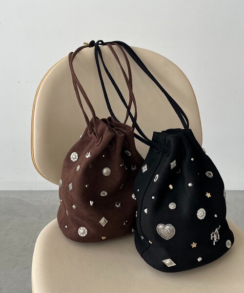 CAPRICIEUX LE'MAGE（カプリシューレマージュ）の「マルチモチーフスエード巾着バッグ（ショルダーバッグ・レディース・ブラック/ブラウン・FREE）」の12枚目の写真