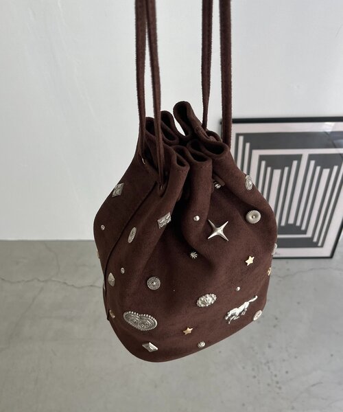 CAPRICIEUX LE'MAGE（カプリシューレマージュ）の「マルチモチーフスエード巾着バッグ（ショルダーバッグ・レディース・ブラック/ブラウン・FREE）」の18枚目の写真