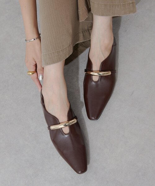 【新品】RIVE DROITE ゴールドモチーフ フラットシューズ ブラウン L 洗練された雰囲気に】ゴールドモチーフフラットシューズ（その他