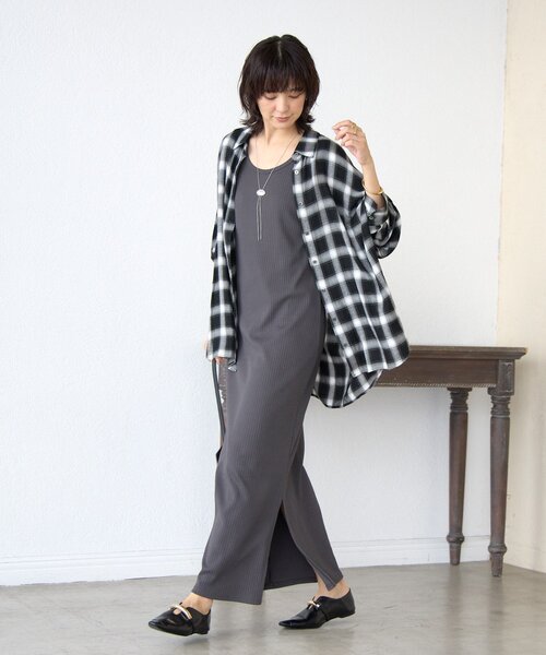 RIVE DROITE(リヴドロワ)の「【洗練された雰囲気に】ゴールドモチーフフラットシューズ(その他シューズ・レディース・ブラック/ダークブラウン・SMALL/LARGE/MEDIUM)」の8枚目の写真