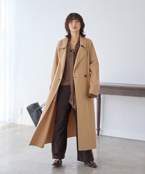 洗練された雰囲気に】ゴールドモチーフフラットシューズ（その他