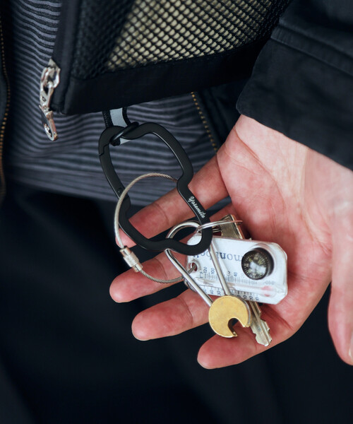 FREAK'S STORE（フリークスストア）の「YOSEMITE STRAP/ヨセミテストラップ PHONE CASE BAG（スマホグッズ・メンズ・グレー/ブラック/キャメル・ONE SIZE）」の13枚目の写真