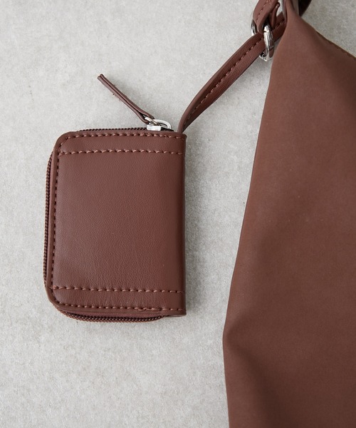 CIAOPANIC TYPY（チャオパニックティピー）の「ポーチチャーム付きA4サイズBAG（トートバッグ・レディース・ブラック/ダークブラウン/バーガンディー・ONE SIZE）」の15枚目の写真