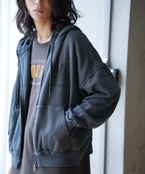 RATTLE TRAP(ラトルトラップ)の「カットオフピグメントコンパクトロゴパーカ(パーカー・メンズ・ブラック/グレー/ネイビー・S/M/L)」の10枚目の写真