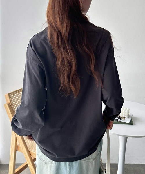 FIRST MOOD(ファーストムード)の「《FIRSTMOODコラボ》カラフルパッチロゴロンT(Tシャツ/カットソー・レディース・チャコール/オフホワイト・MEDIUM/LARGE)」の7枚目の写真