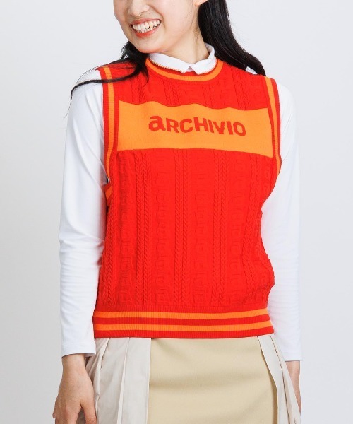 archivio(アルチビオ)の「<LADIES>ジャガードロゴケーブルニットベスト(ベスト・レディース・ホワイト/ブラック/レッド・S/M)」の1枚目の写真