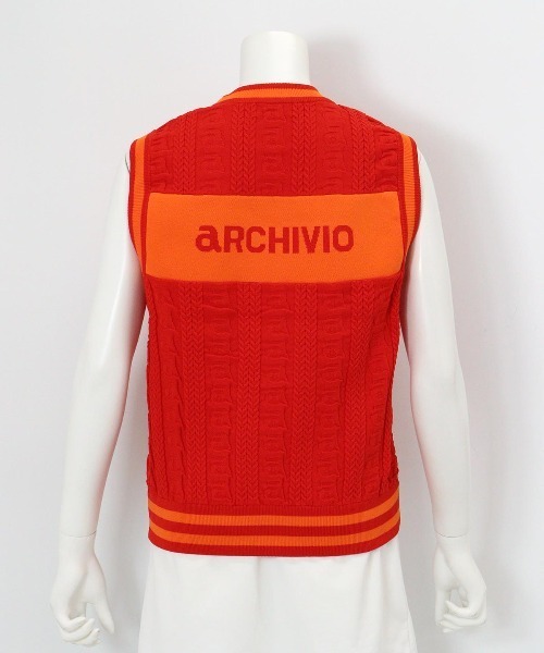 archivio(アルチビオ)の「<LADIES>ジャガードロゴケーブルニットベスト(ベスト・レディース・ホワイト/ブラック/レッド・S/M)」の5枚目の写真