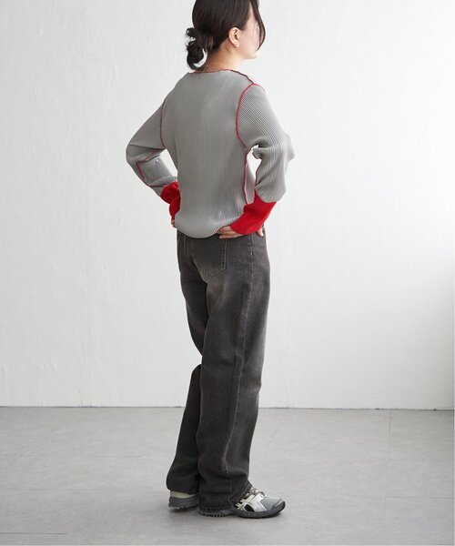 VENCEEXCHANGE(ヴァンスエクスチェンジ)の「プリーツ加工配色袖トップス(Tシャツ/カットソー・レディース・ブラウン/グレー/アイボリー/チャコール・FREE)」の21枚目の写真