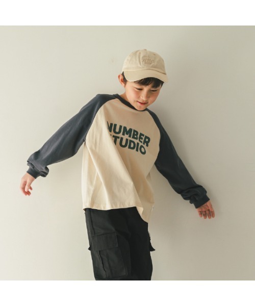 jeans-b（ジーンズベー）の「ジーンズベー NUMBER STUDIO　ロングTシャツ（Tシャツ/カットソー・キッズ・サンドベージュ/ベージュ/オフホワイト・140cm/150cm/160cm/130cm）」の3枚目の写真