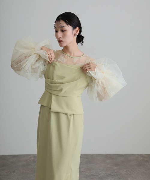 atlo(アトロ)の「ミモレ丈&袖あり フォーマル フラワービスチェ異素材ミックスドレープ チュール スリーブセレモニー 結婚式 二次会 パーティー ドレス オケージョンドレス お呼ばれ 同窓会 成人式 (ドレス・レディース・ブラウン系その他/ブラック/グリーン系その他/ベージュ系その他・M)」の4枚目の写真