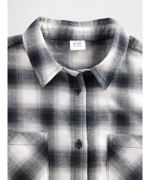 GAP（ギャップ）の「オーバーサイズクロップドシャツ（キッズ）（シャツ/ブラウス・キッズ・ブラック/ブルー・130cm/140cm/160cm/110cm/120cm/150cm）」の10枚目の写真