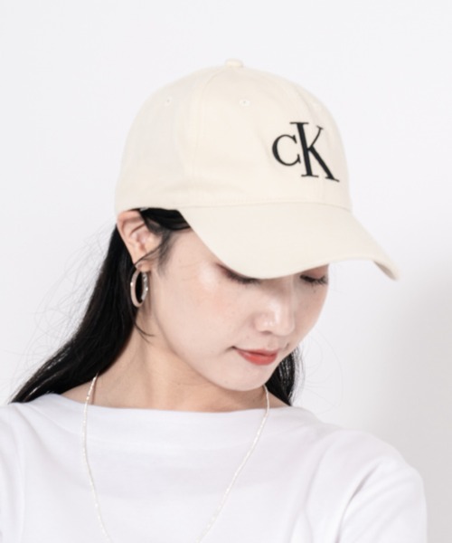 Calvin Klein(カルバン・クライン)の「【CALVIN KLEIN】キャップ 帽子 ベースボールキャップ ユニセックス(キャップ・レディース・アイボリー/ブラック・FREE)」の7枚目の写真