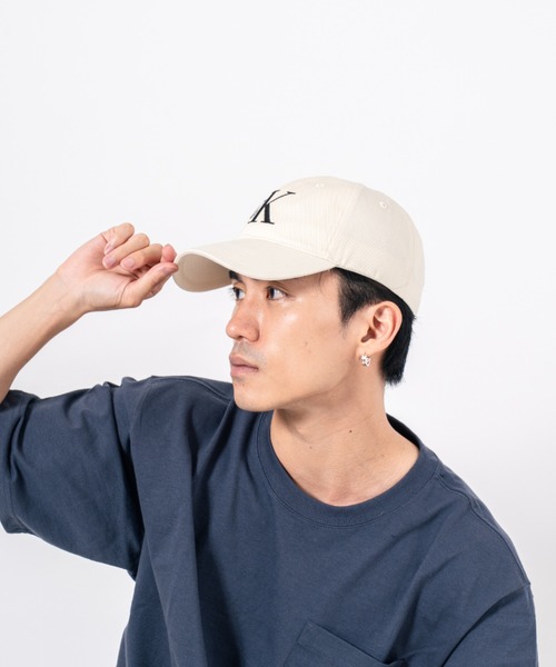 Calvin Klein(カルバン・クライン)の「【CALVIN KLEIN】キャップ 帽子 ベースボールキャップ ユニセックス(キャップ・レディース・アイボリー/ブラック・FREE)」の5枚目の写真