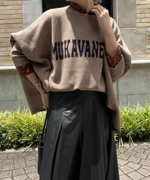 DouDou（ドゥドゥ）の「インターシャロゴポンチョニット（ニット/セーター・レディース・ライトグレー/オフホワイト/モカ/ブラック・FREE）」の4枚目の写真