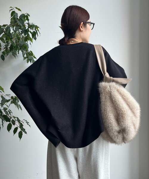 DouDou（ドゥドゥ）の「インターシャロゴポンチョニット（ニット/セーター・レディース・ライトグレー/オフホワイト/モカ/ブラック・FREE）」の18枚目の写真