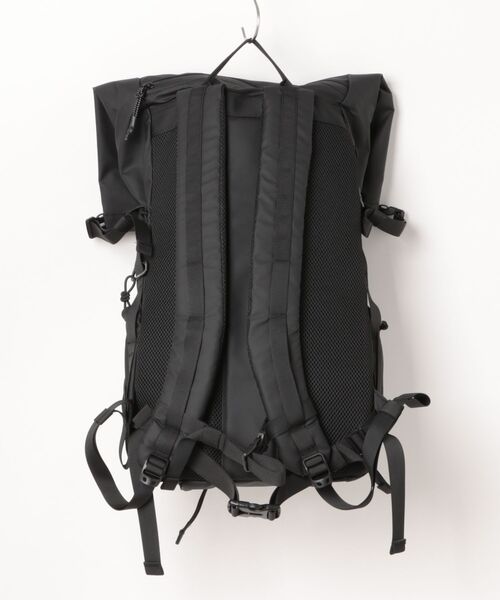 ELLIKER(エリカー)の「《ELLIKER》BUCKDEN 35L(バックパック/リュック・メンズ・ブラック・FREE)」の8枚目の写真