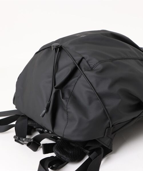 ELLIKER(エリカー)の「《ELLIKER》BUCKDEN 35L(バックパック/リュック・メンズ・ブラック・FREE)」の9枚目の写真