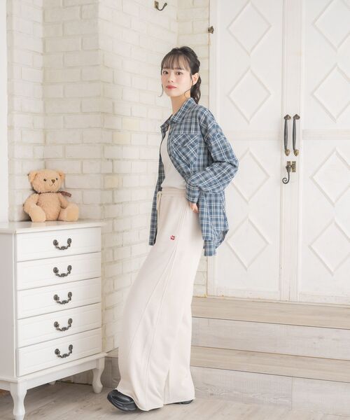 ems excite（エムズエキサイト）の「レースパッチ付チェックSH（シャツ/ブラウス・レディース・ブラウン系その他2/ブルー系その他2/ホワイト系その他・FREE）」の17枚目の写真