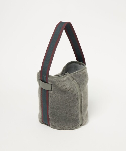 folna(フォルナ)の「【別注】<Folna>フェイクムートン ワンショルダーバッグ(ショルダーバッグ・レディース・グレー/モカ・FREE)」の18枚目の写真