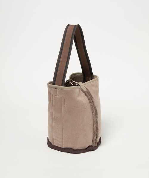 folna(フォルナ)の「【別注】<Folna>フェイクムートン ワンショルダーバッグ(ショルダーバッグ・レディース・グレー/モカ・FREE)」の4枚目の写真