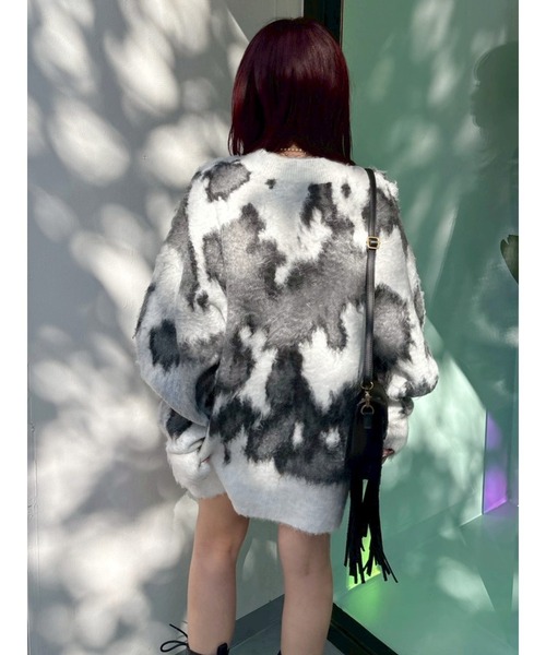 EVRIS（エヴリス）の「アニマルシャギーオーバーサイズニットトップス（ニット/セーター・レディース・ネイビー/グレー/ブラック/ホワイト・FREE）」の12枚目の写真