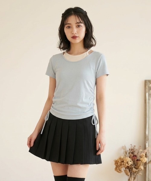 DIP IN CHOCOLATE(ディップインチョコレート)の「サイドドロストデザインコンパクトトップス【DIP IN CHOCOLATE】(Tシャツ/カットソー・レディース・ブラック/ライトグレー/ブルー系その他・F)」の1枚目の写真