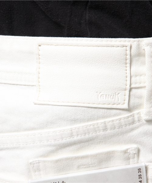 YANUK(ヤヌーク)の「YANUK MEN'S ホワイトデニム スリムストレート MICHEL(ミシェル)/57261013(デニムパンツ・メンズ・ホワイト・33inch/31inch/29inch/30inch/32inch/28inch/34inch)」の9枚目の写真