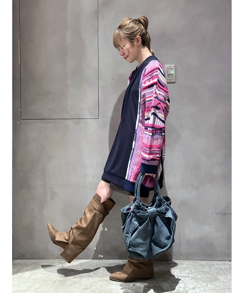 RODEO CROWNS WIDE BOWL（ロデオクラウンズワイドボウル）の「3D マルチカラーニットドッキングチュニック（チュニック・レディース・ベージュ系その他/ブラック系その他/ブルー系その他3/ブルー系その他2・FREE）」の4枚目の写真