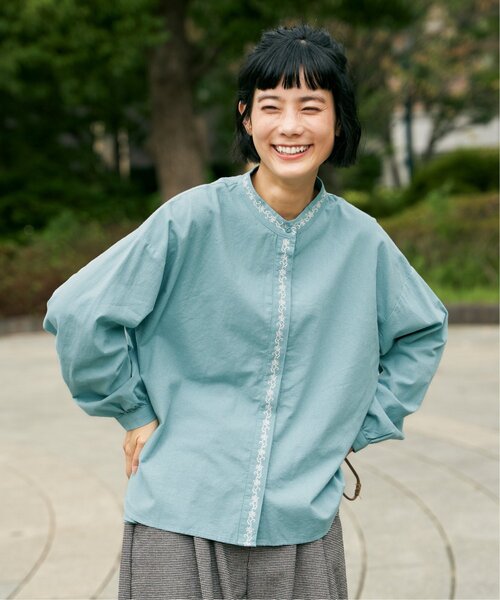 LBC（エルビーシー）の「エクリュ エンブロイダリーシャツ（シャツ/ブラウス・レディース・グレイッシュベージュ/チャコール/ミント・M）」の10枚目の写真