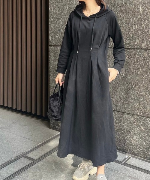 Flugge(フラッジー)の「フレアフードロングワンピース(ワンピース・レディース・ブラック/グレー・FREE)」の11枚目の写真