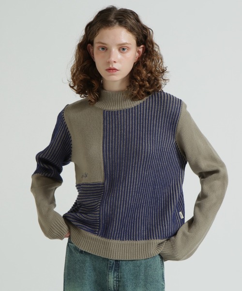 AVIREX(アヴィレックス)の「《直営店限定》MELANGE SWITCHING KINT PULLOVER/メランジニット(ニット/セーター・レディース・アイボリー/チャコールグレー/ブルー・F)」の1枚目の写真
