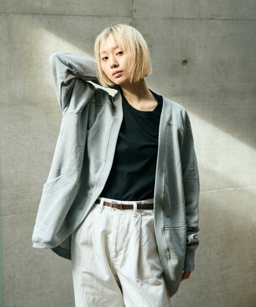 rehacer(レアセル)の「rehacer : Dolman Wide Drape Cardigan Made in Japan / ドルマンワイドドレープカーディガン(カーディガン/ボレロ・レディース・グレー/グリーン・SMALL)」の4枚目の写真