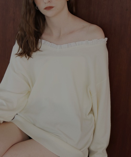Mili affinity（ミリアフィニティー）の「オフショルフリルバイカラーニット（Tシャツ/カットソー・レディース・杢グレー/ブルー/アイボリー/ブラック・FREE）」の6枚目の写真
