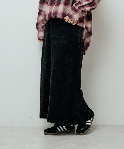 Green Parks(グリーンパークス)の「楽ちんシャギーIラインスカート(スカート・レディース・ブラウン/ブラック/アイボリー・FREE)」の2枚目の写真