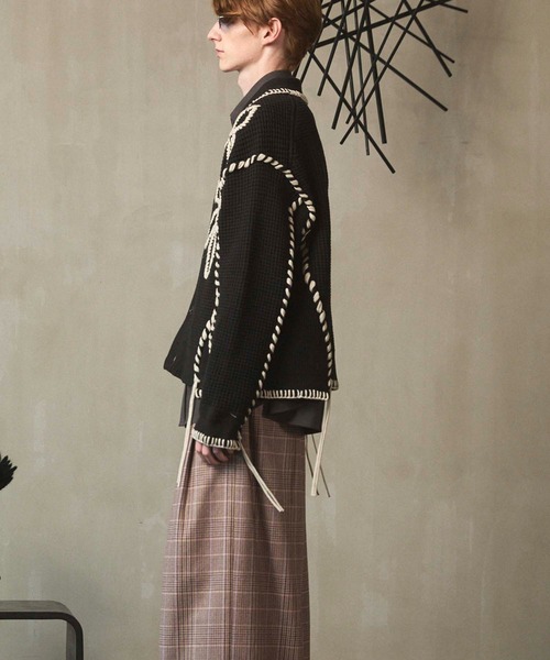 UNISEX》Oni-Waffle Flower Embroidery Prime-Over Collared Cardigan