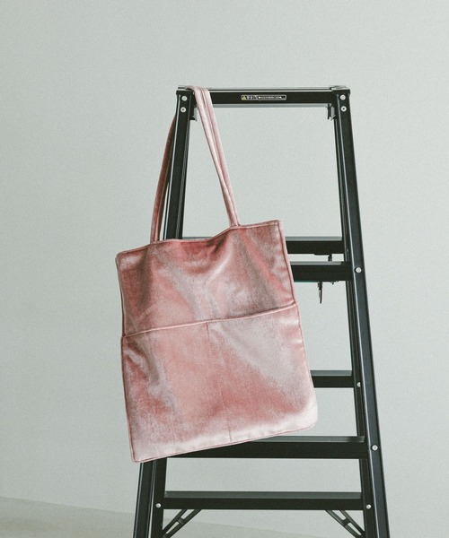 GLOBAL WORK（グローバルワーク）の「ベロアA4トートバッグ/一部店舗限定/600158（トートバッグ・レディース・ライトグレー/ベージュ/パープル系その他2/ピンク系その他/ライトブルー・FREE）」の5枚目の写真