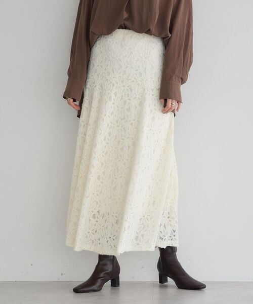 YECCA VECCA(イェッカヴェッカ)の「フラワー起毛レースマーメイドスカート(スカート・レディース・オフホワイト・FREE)」の9枚目の写真